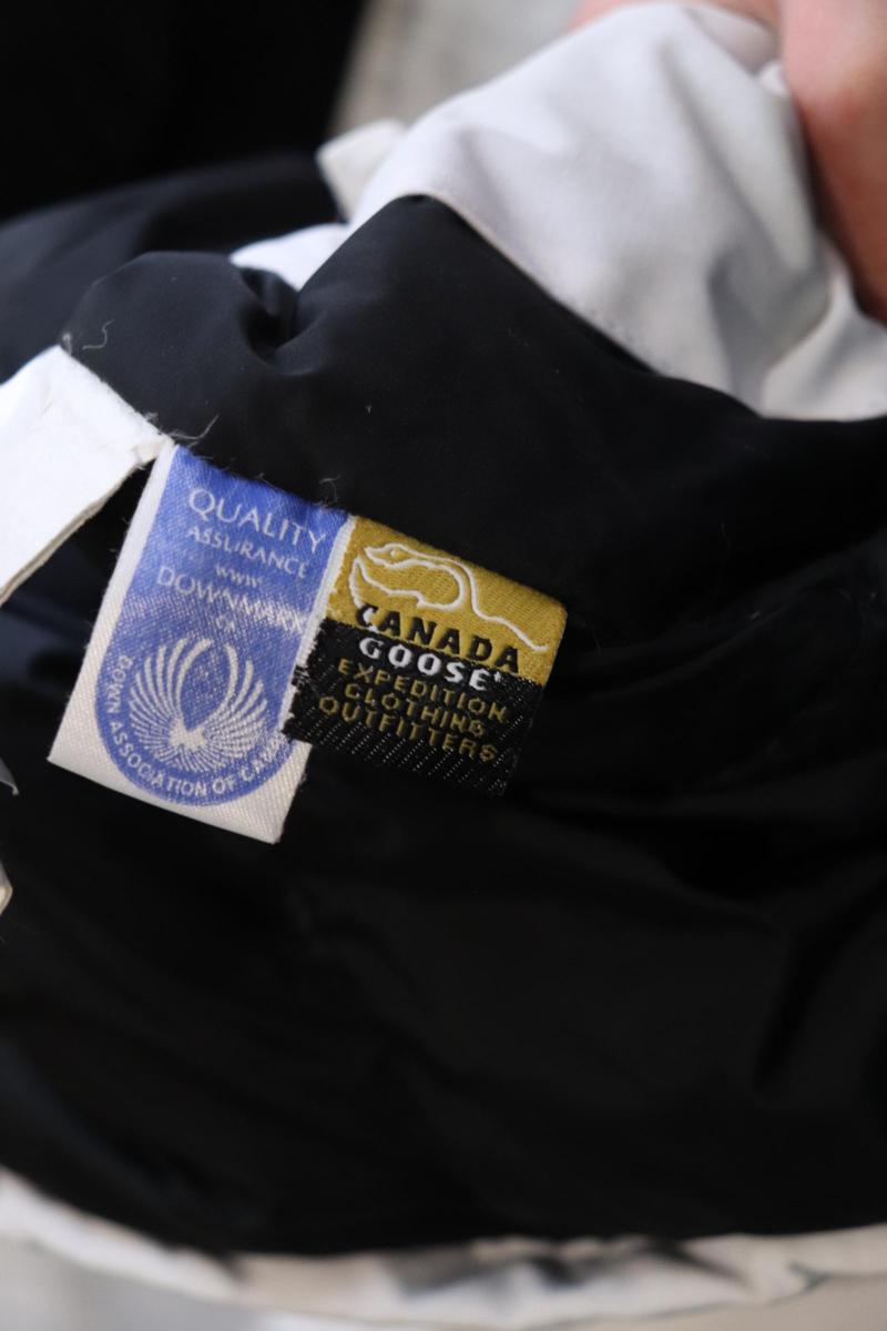 Дамско яке с пълнеж пух Canada Goose - Canada Goose